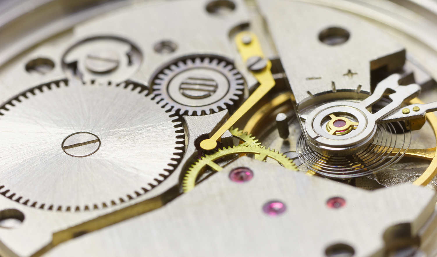 Industries-precision-mechanics-clockwork-iStock